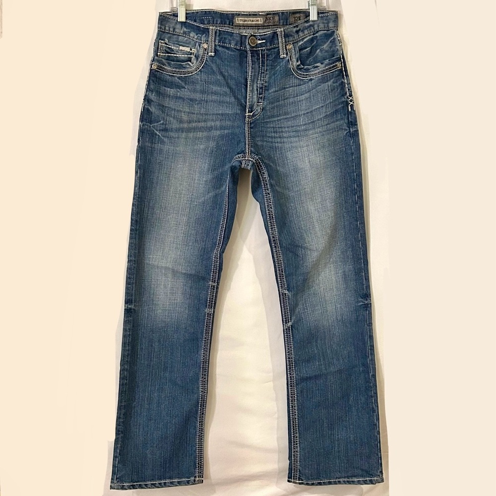 (SOLD) Buckle BKE Tyler Classic Straight Blue Jeans
